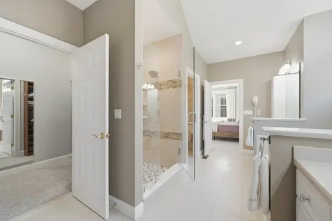 8 Marshalls Way Hollis NH 03049