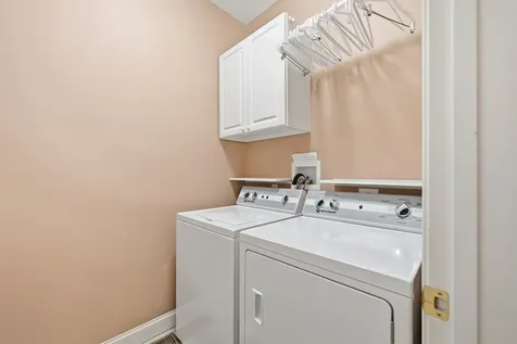 8 Marshalls Way Hollis NH 03049