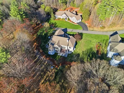 8 Marshalls Way Hollis NH 03049