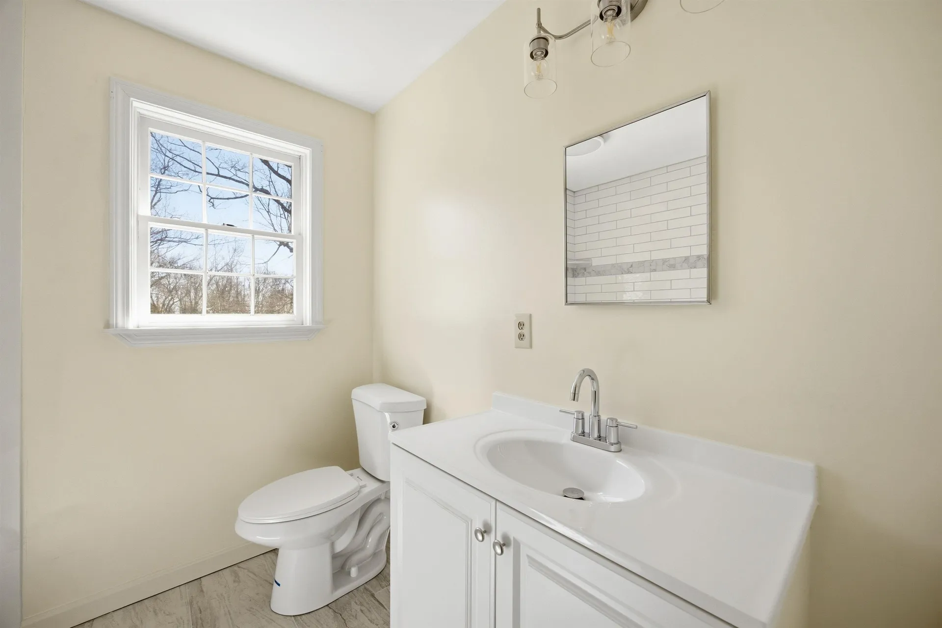 89 Old Centre Road Deerfield NH 03037