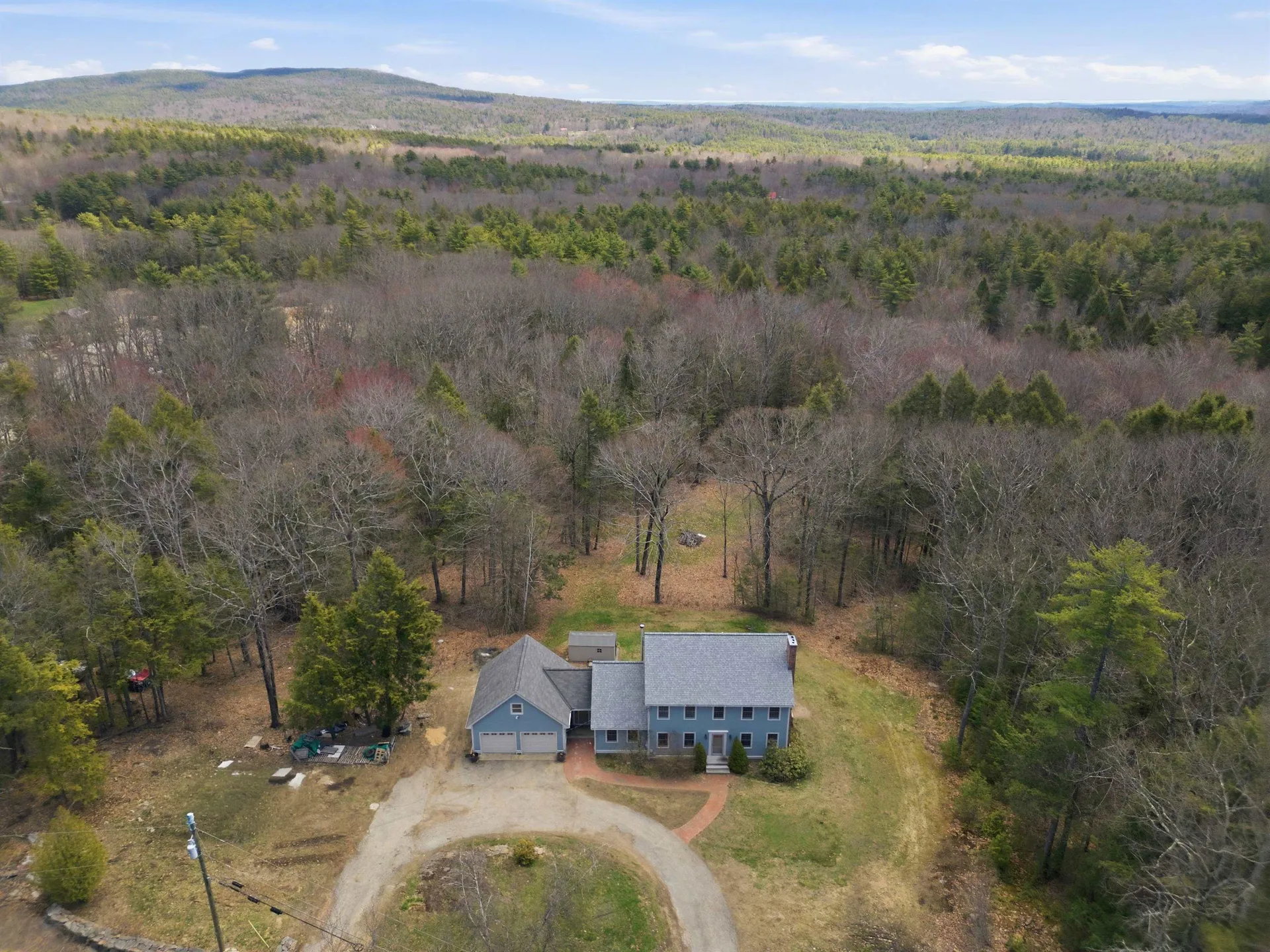 89 Old Centre Road Deerfield NH 03037