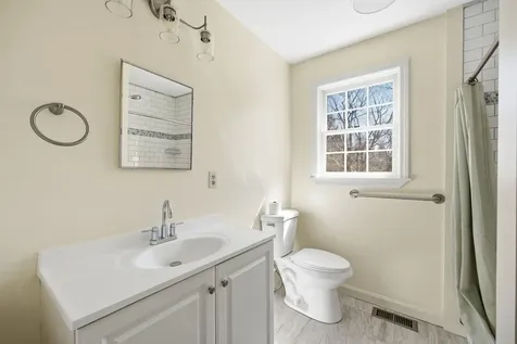 89 Old Centre Road Deerfield NH 03037