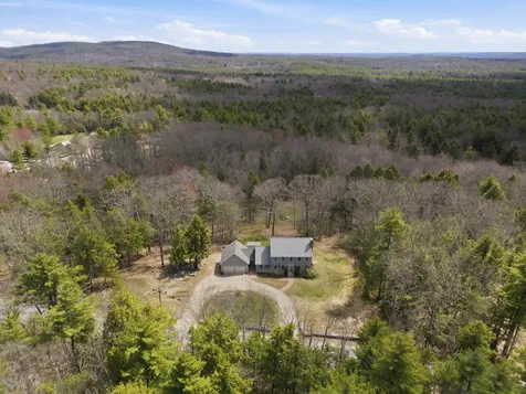 89 Old Centre Road Deerfield NH 03037