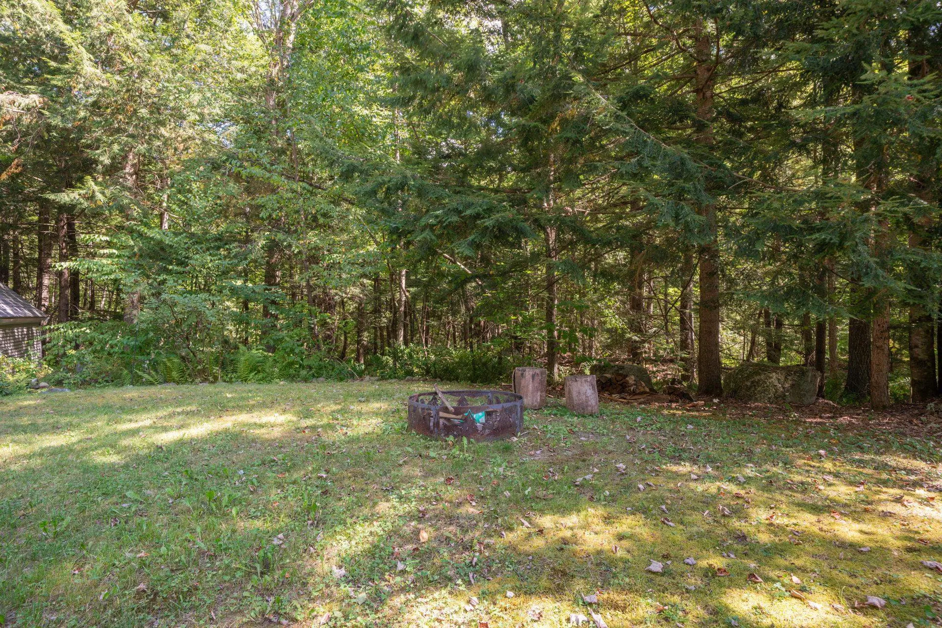 24 Raccoon Alley Hillsborough NH 03244
