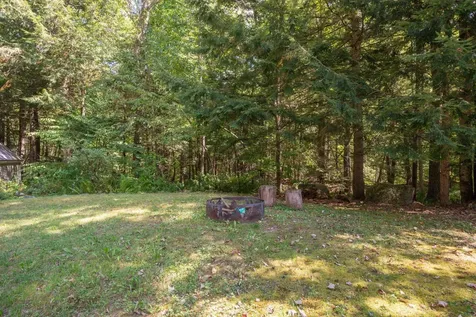 24 Raccoon Alley Hillsborough NH 03244