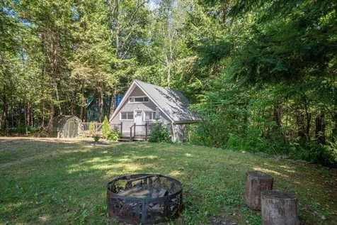 24 Raccoon Alley Hillsborough NH 03244