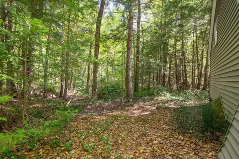 24 Raccoon Alley Hillsborough NH 03244