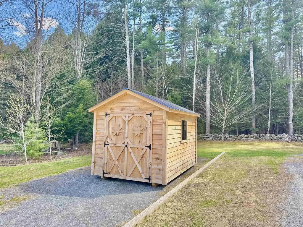 71 Grouse Lane Weathersfield VT 05151