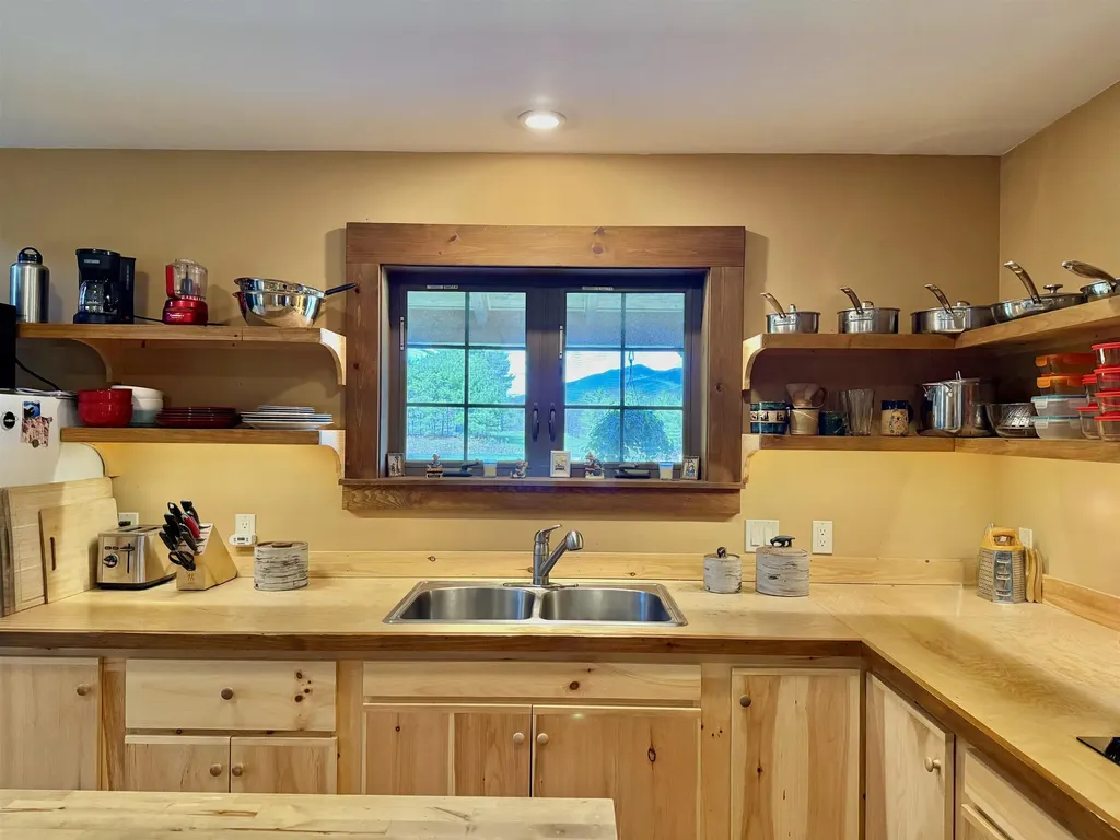 71 Grouse Lane Weathersfield VT 05151