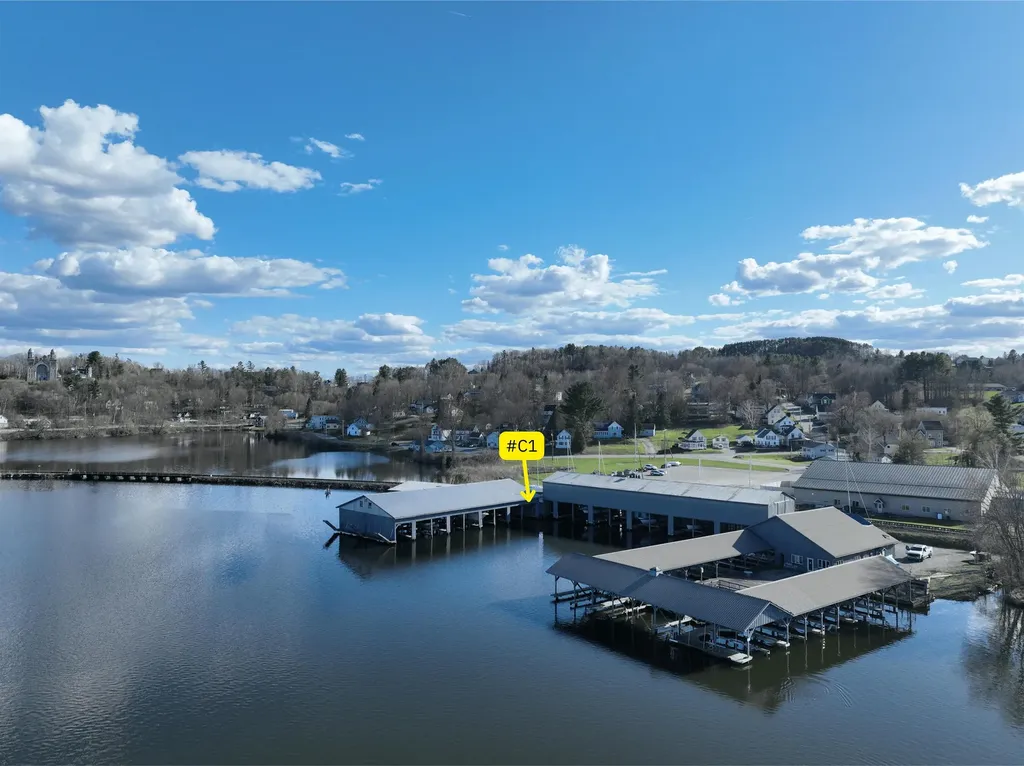 197 Farrants Point Newport City VT 05855