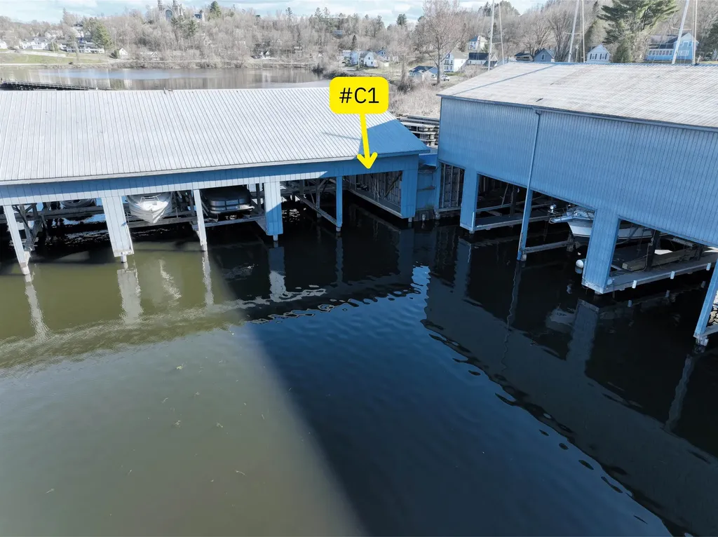 197 Farrants Point Newport City VT 05855