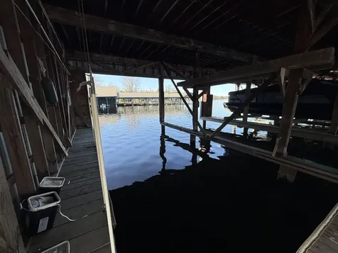 197 Farrants Point Newport City VT 05855