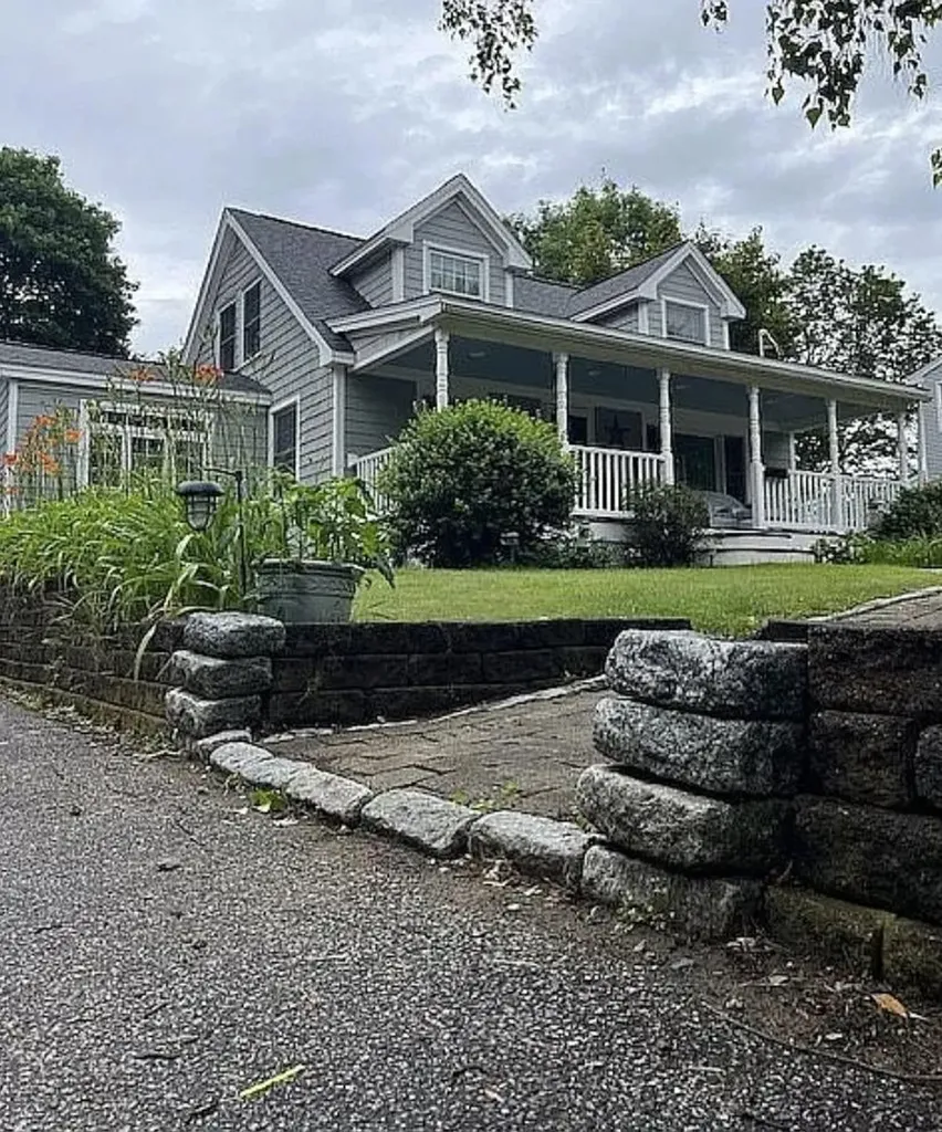 21 Leavitt Road Hampton NH 03842