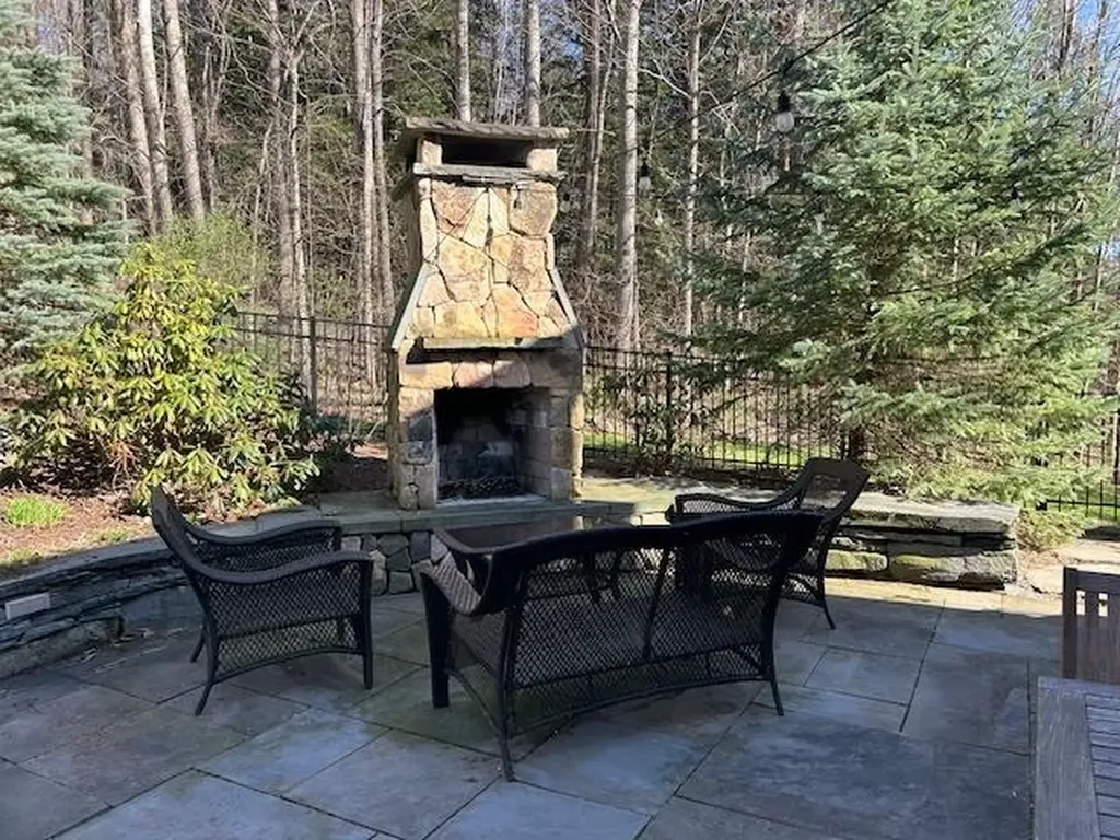 176 Boulder Hill Drive Shelburne VT 05482