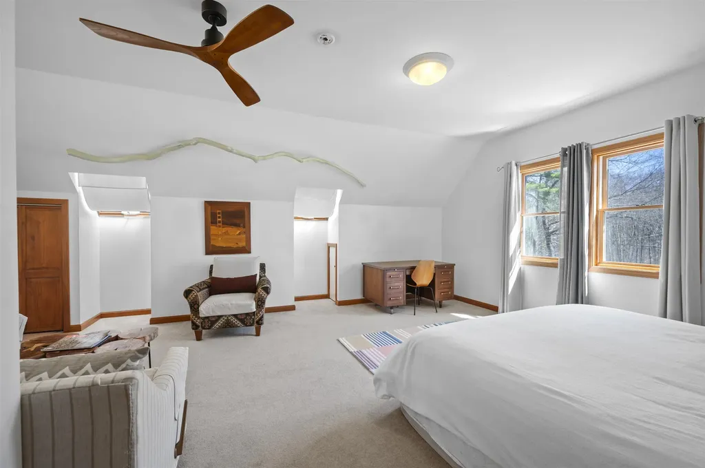 17 Madison Avenue Kingston NH 03848