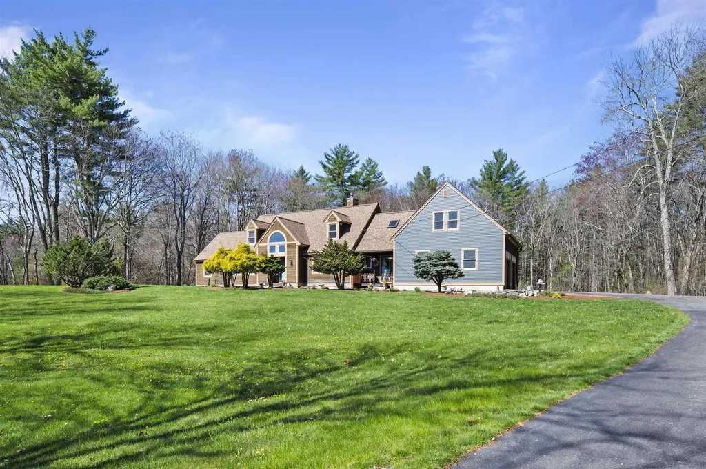 17 Madison Avenue Kingston NH 03848