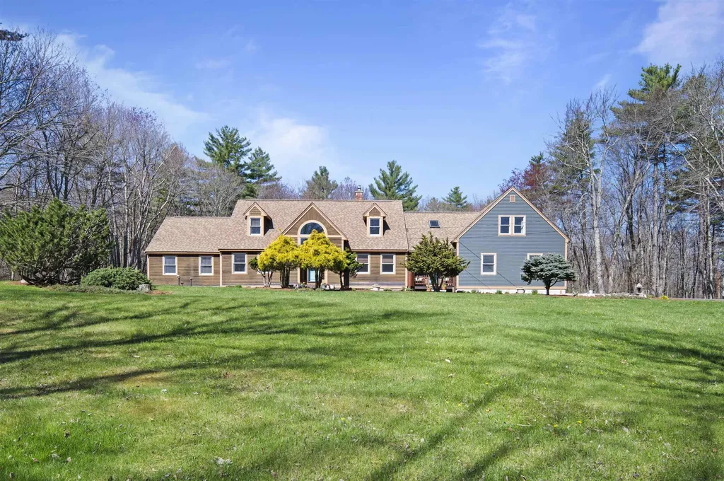17 Madison Avenue Kingston NH 03848