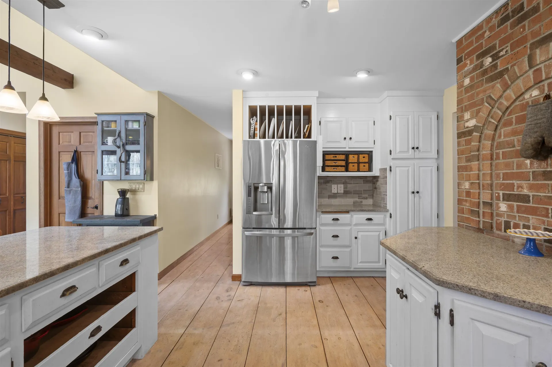 17 Madison Avenue Kingston NH 03848