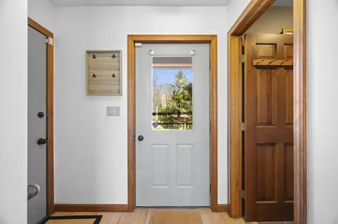17 Madison Avenue Kingston NH 03848