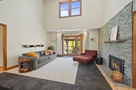 17 Madison Avenue Kingston NH 03848