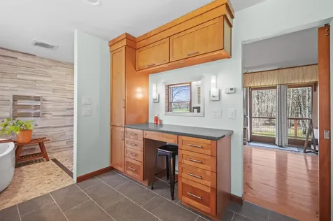 17 Madison Avenue Kingston NH 03848