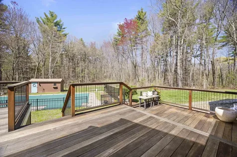 17 Madison Avenue Kingston NH 03848