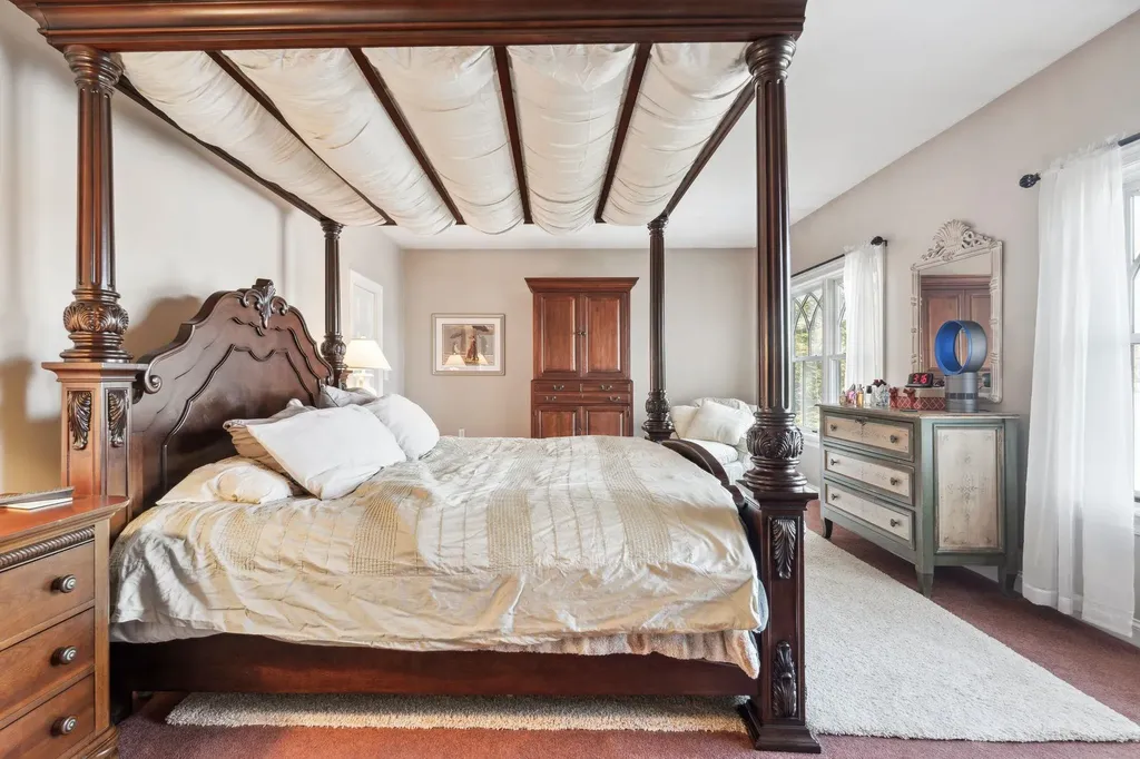 78 Garnet Street Sunapee NH 03782