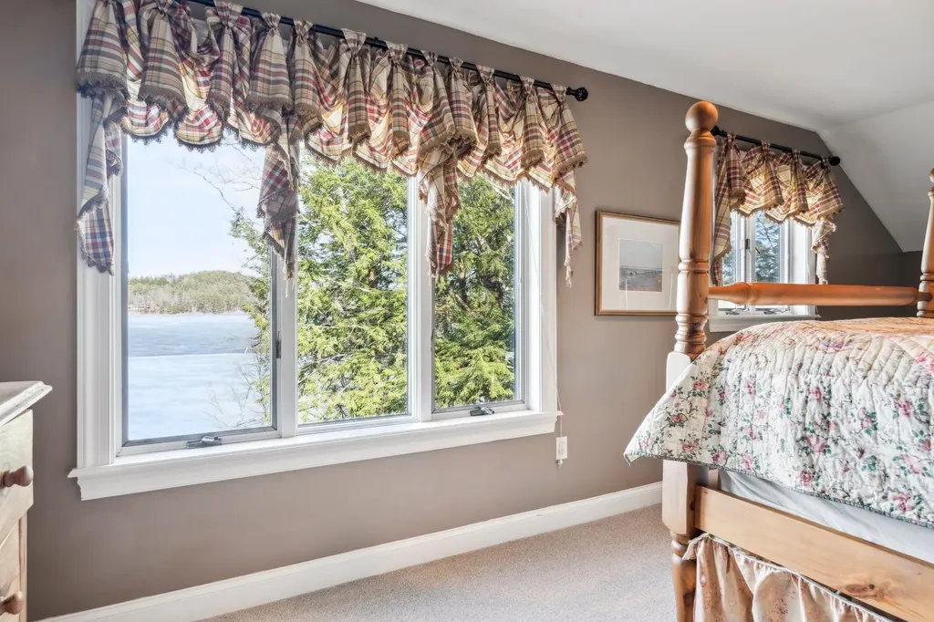 78 Garnet Street Sunapee NH 03782