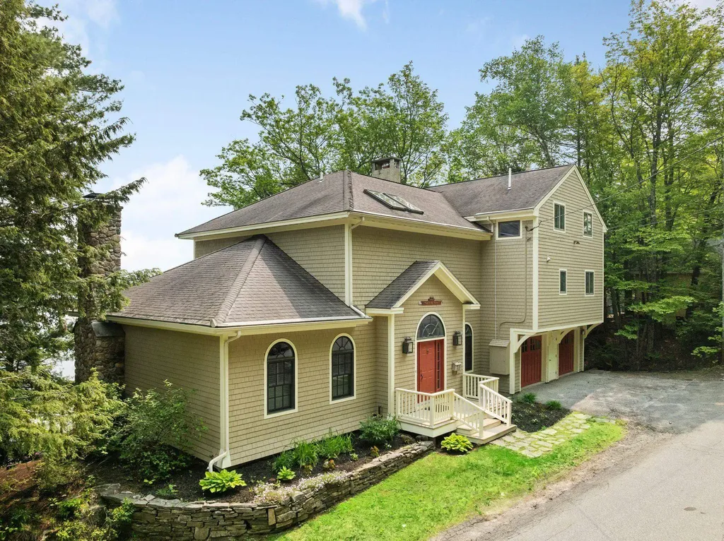 78 Garnet Street Sunapee NH 03782