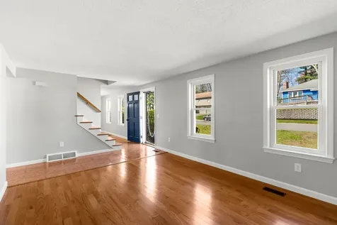 51 Macdonald Drive Nashua NH 03062