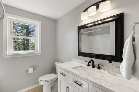 51 Macdonald Drive Nashua NH 03062