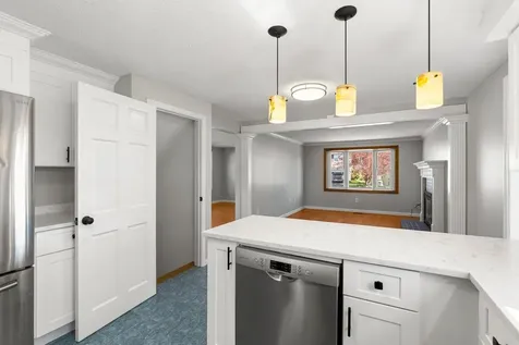 51 Macdonald Drive Nashua NH 03062