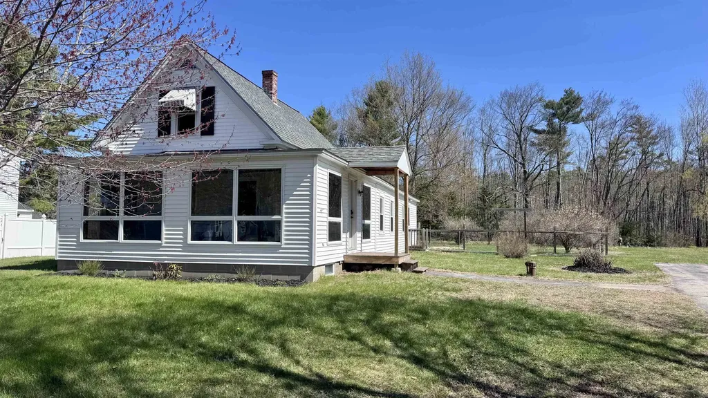 8 Old Bay Road New Durham NH 03855