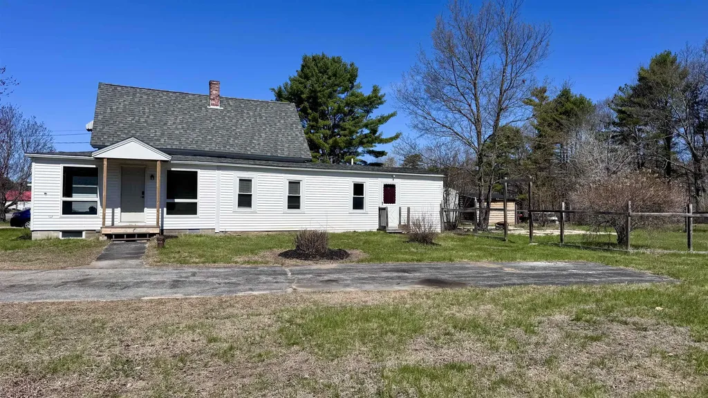8 Old Bay Road New Durham NH 03855