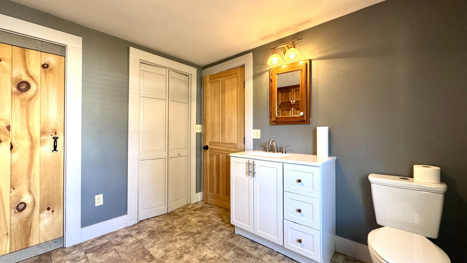 8 Old Bay Road New Durham NH 03855