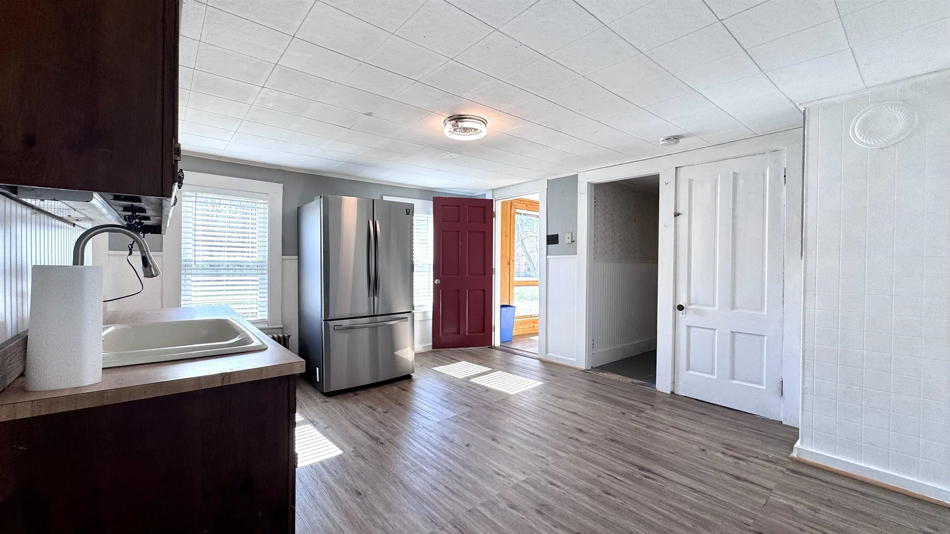 8 Old Bay Road New Durham NH 03855