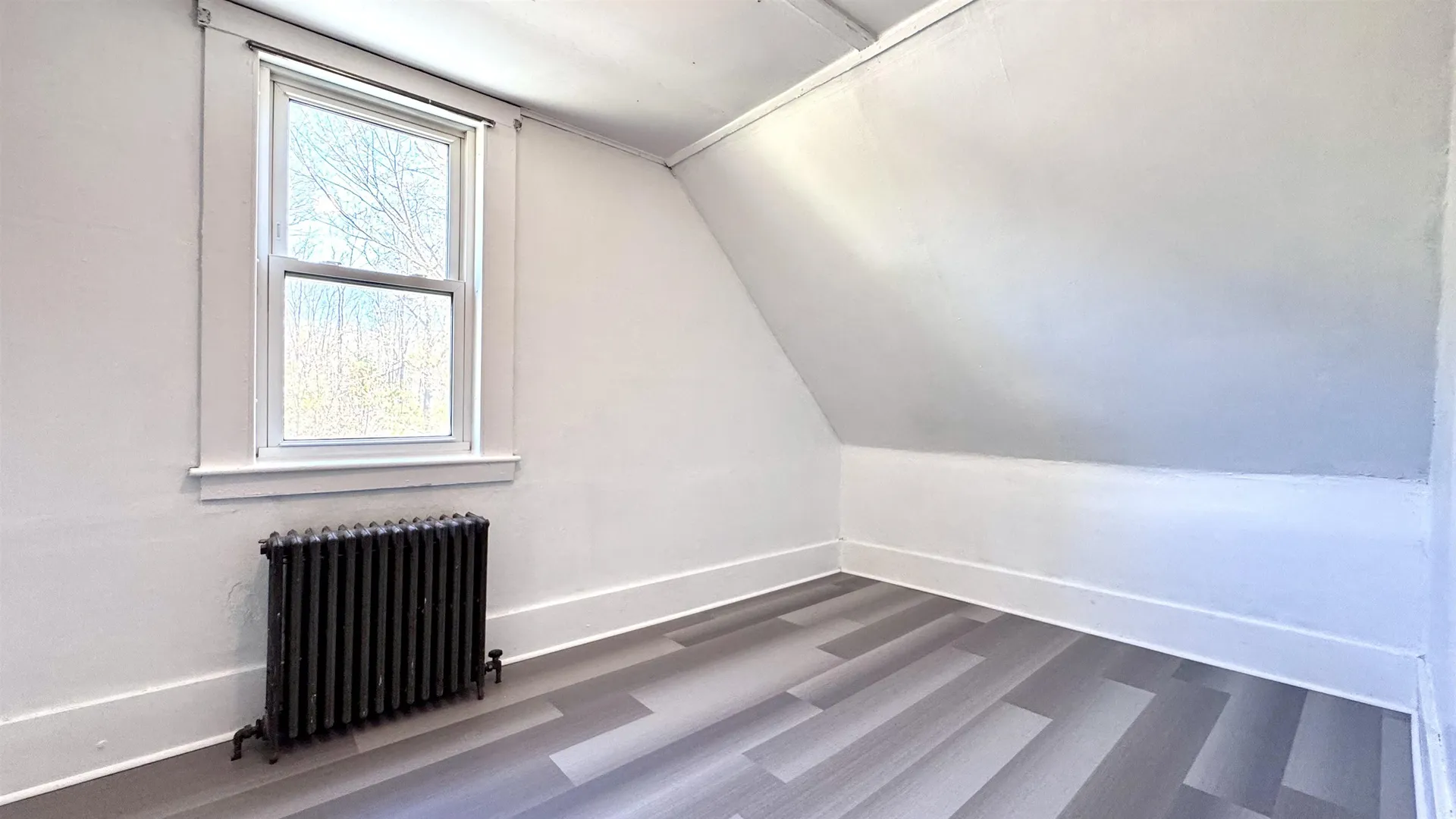 8 Old Bay Road New Durham NH 03855