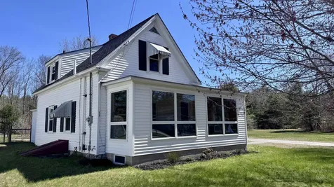8 Old Bay Road New Durham NH 03855