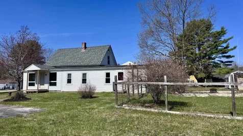 8 Old Bay Road New Durham NH 03855