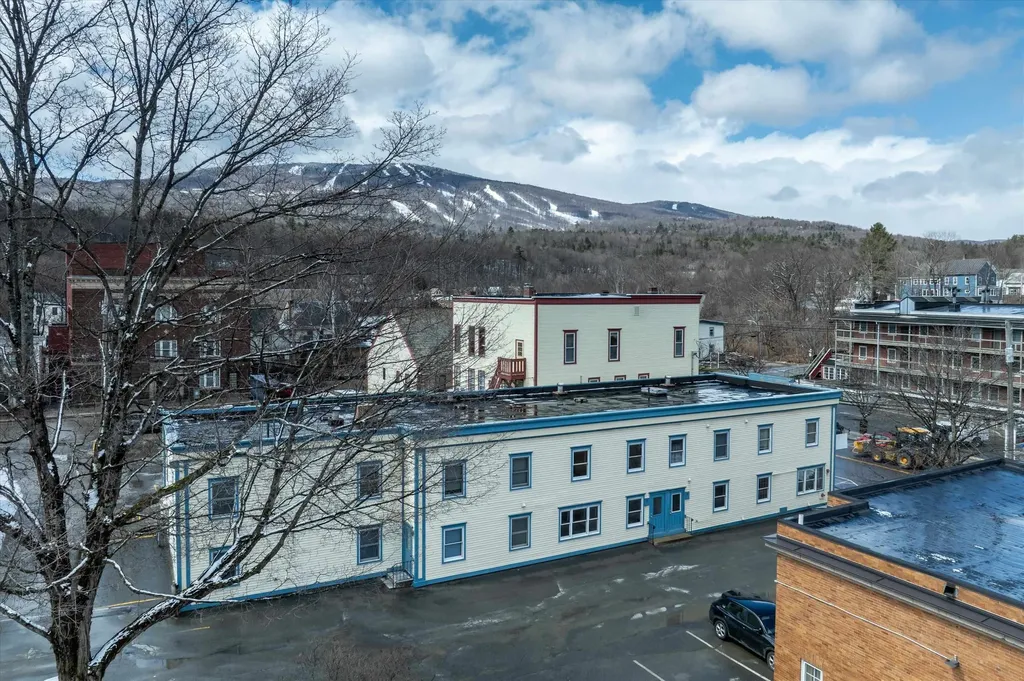 156 Main Street Ludlow VT 05149
