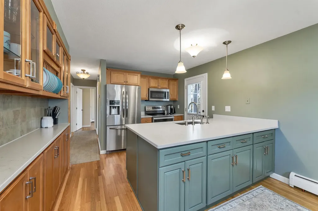 6 Castle Drive Hooksett NH 03106