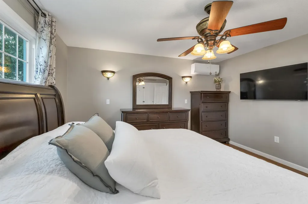 6 Castle Drive Hooksett NH 03106