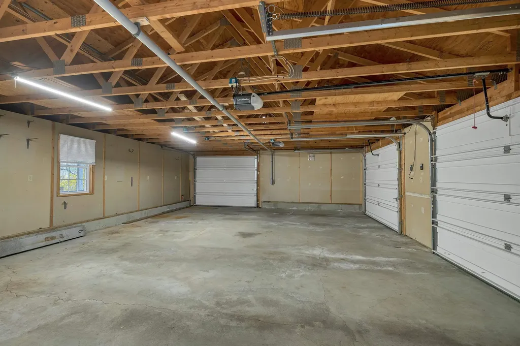 6 Castle Drive Hooksett NH 03106
