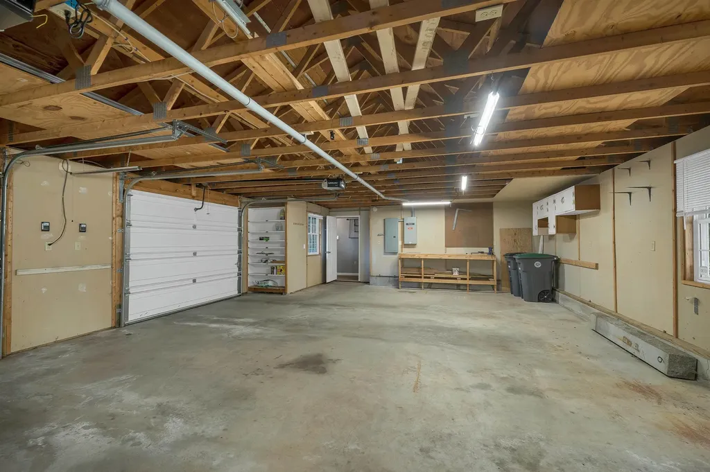 6 Castle Drive Hooksett NH 03106