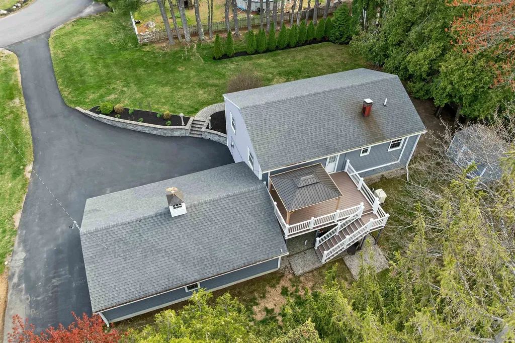 6 Castle Drive Hooksett NH 03106