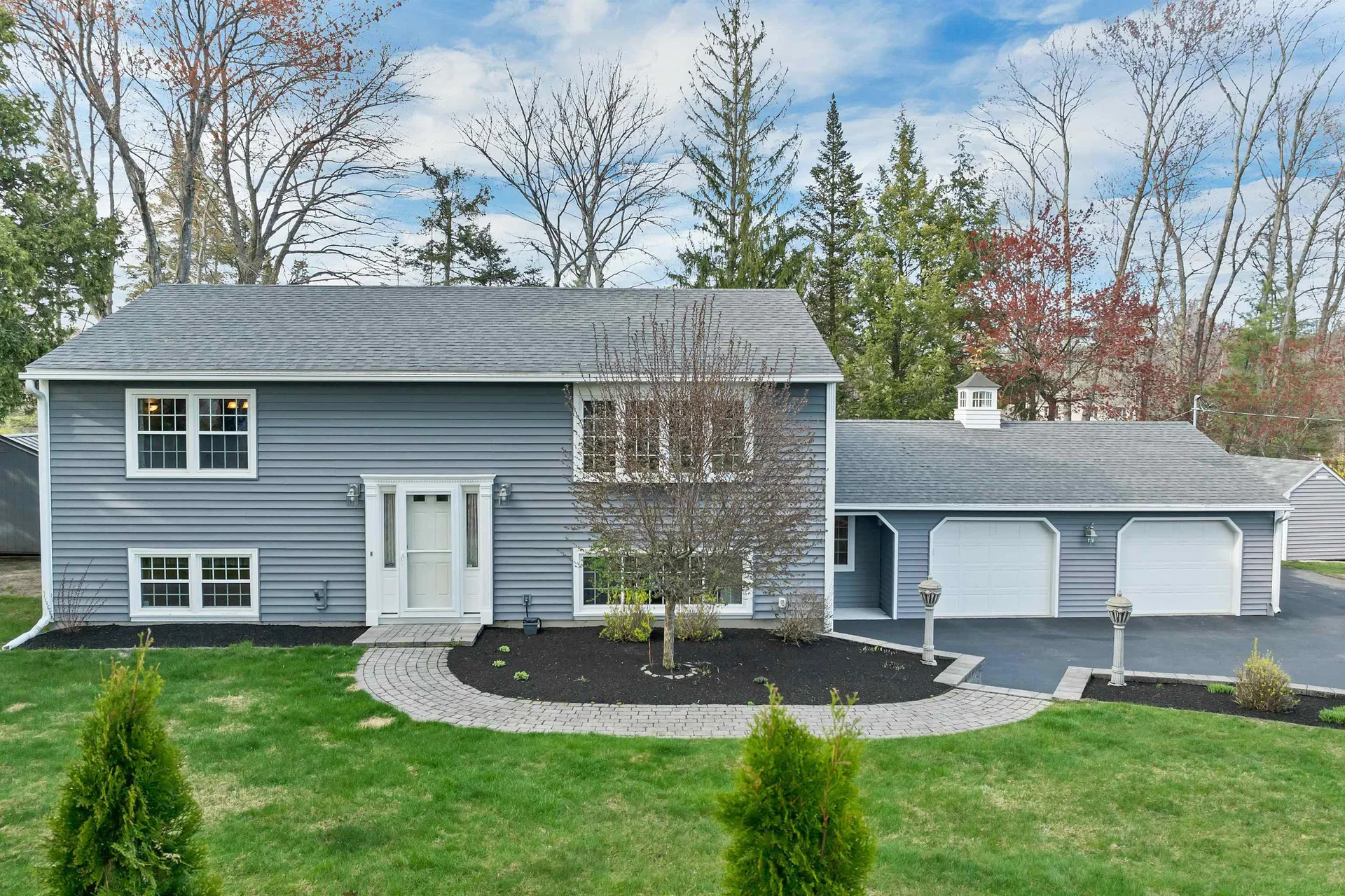6 Castle Drive Hooksett NH 03106