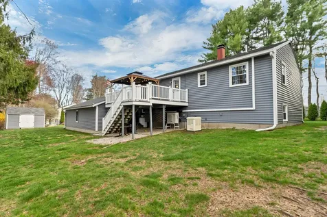 6 Castle Drive Hooksett NH 03106