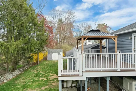 6 Castle Drive Hooksett NH 03106