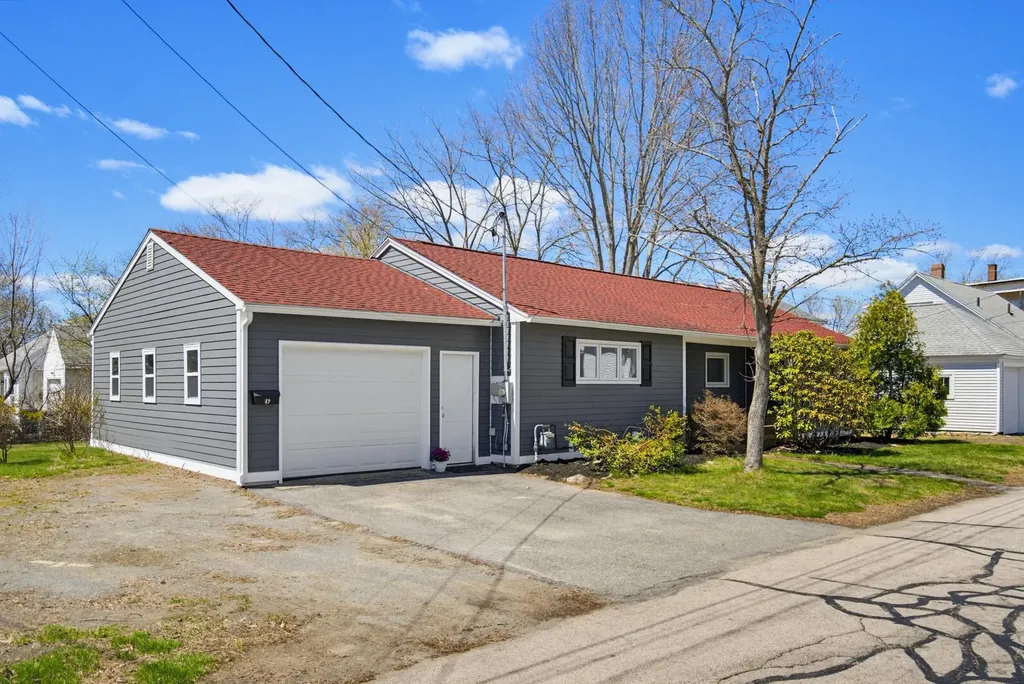 42 Kenney Street Manchester NH 03103