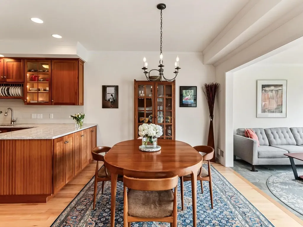 123 Economou Farm Road South Burlington VT 05403